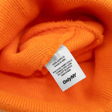 Load image into Gallery viewer, Block Logo Beanie
